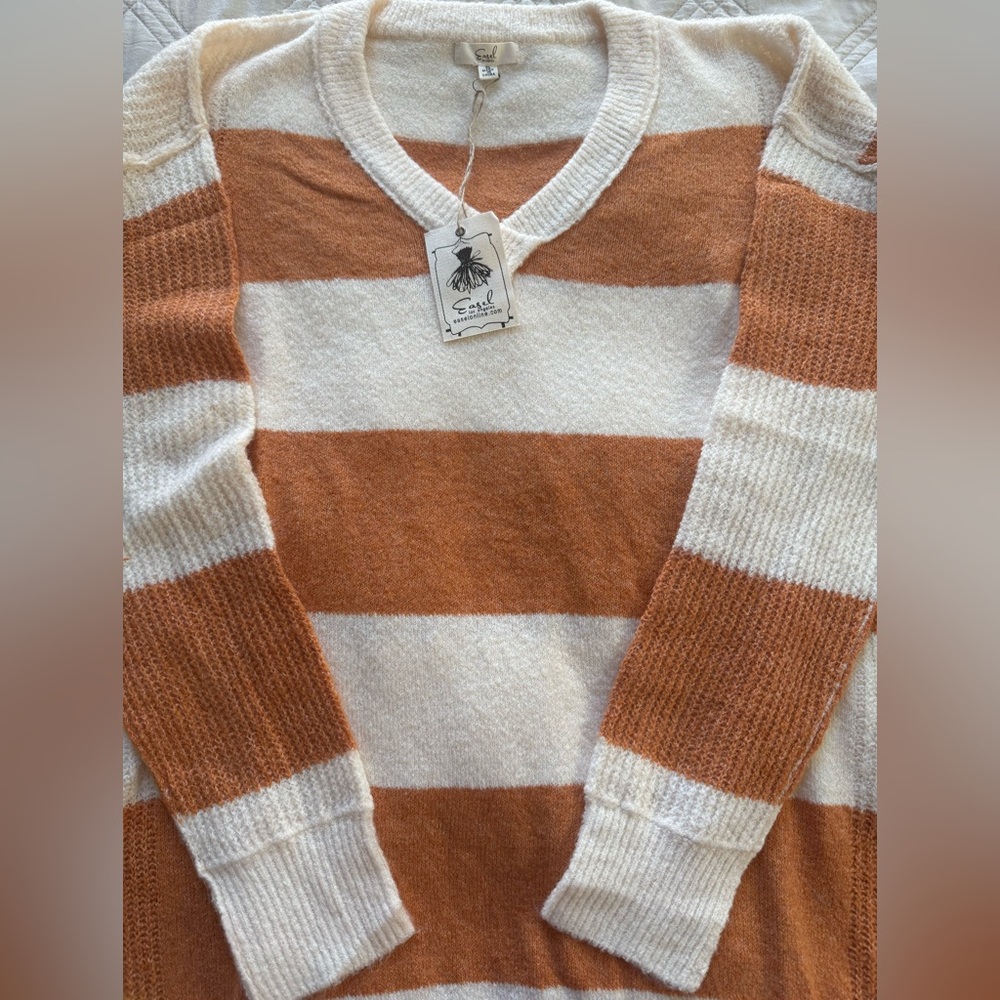 GORGEOUS EASEL RUGBY STRIPE PATTERN KNIT SWEATER